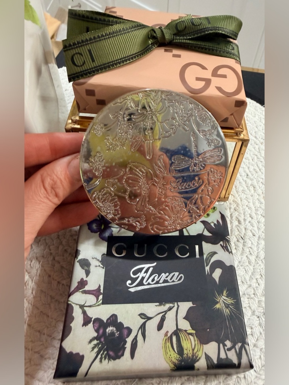 GUCCI PARFUMS | Gucci Flora 🌸Embossed Compact Mirror, Silver- NIB & Gift Wrapped